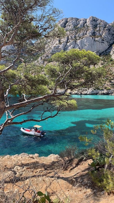 Hiked into the Calanques in the south of France and found a cove called Sormiou. Cold crystal clear water within the National Park. Swam all day. Photo Voyage, France Aesthetic, Europe Holidays, Crystal Healing Stones, Aix En Provence, Nice France, Europe Summer, Ljubljana, The South Of France