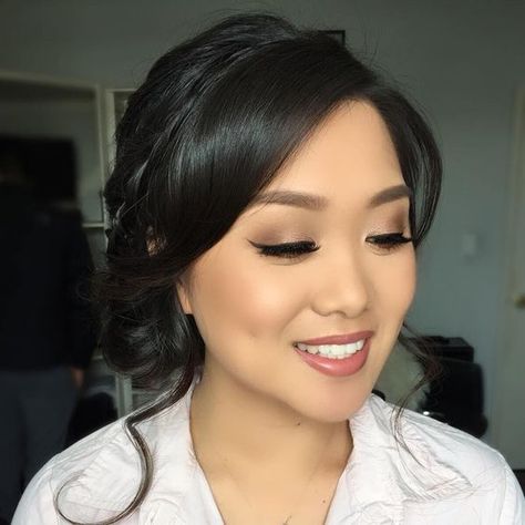 Natural Glam Bridal Makeup Asian, Asian Bridal Makeup Chinese, Makeup Asian Wedding, Bride Makeup Natural, Maquillage Goth, Soft Bridal Makeup, Makeup Asia, Soft Glam Look, Asian Wedding Makeup