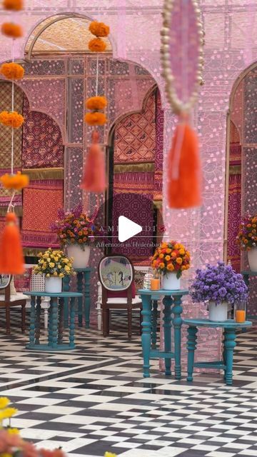 Aashna Saran • Aash Studio on Instagram: "POV : When you love a burst of colour and want to incorporate it all the way through your decor 🧡💜  Decor and Design : @aashstudio  Production : @knotieproduction  Function : Mehendi Location : Hyderabad" Different Haldi Decor, Quirky Mehendi Decor, Mehendi Ceremony Decorations, Mehendi Function Decor, Haldi Decor Ideas, Shadi Decor, Mehendi Decor Ideas, Haldi Decor, Mehendi Decor