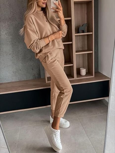 Jogger Set Outfits Women, Outfits Long Sleeve, Comfy Winter, Set Outfits, Sweatsuit Set, Beautiful Suit, Jogging Suit, Tracksuit Set, Fall Fashion Trends