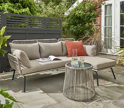 Norfolk Leisure Elland Chaise Set in Anthracite/Beige - £625 | Garden4Less UK Shop Corner Patio, Pallets Outdoor, Garden Swings, Garden Seats, Garden Furniture Ideas, Modern Garden Furniture, Conservatory Furniture, Garden Corner, Patio Terrace