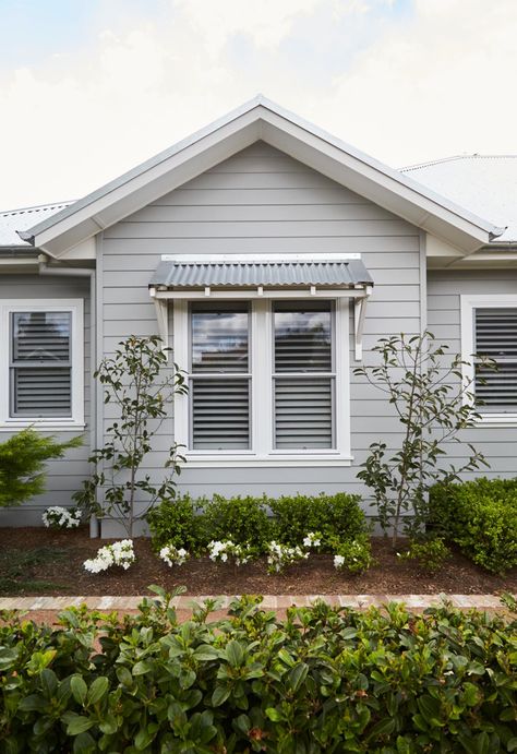 Queenslander House Exterior Paint Colours, Exterior Weatherboard House, Grey And White Weatherboard House, Weatherboard Cottage Exterior, Hamptons Style Front Porch, White Timber House Exterior, Blue Weatherboard House, Weatherboard House Colours, Exterior House Colours Australia