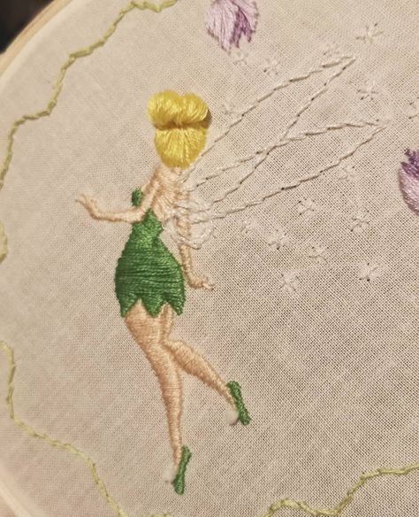 Embroidery tinkerbell hair bun 3d hair Tinkerbell Embroidery Design, Tinkerbell Embroidery, Tinkerbell Hair, 3d Hair, Clothes Embroidery, Clothes Embroidery Diy, Stitches Embroidery, Disney Embroidery, Embroidery Diy