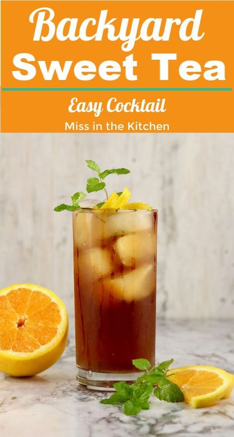 Sweet Tea Mixed Drinks, Sweet Tea Cocktail Recipes, Sweet Tea Alcoholic Drinks, Sweet Tea Cocktail, Friday Cocktails, Club Cocktails, Get Together With Friends, Fruity Mixed Drinks, Tea Cocktail Recipes