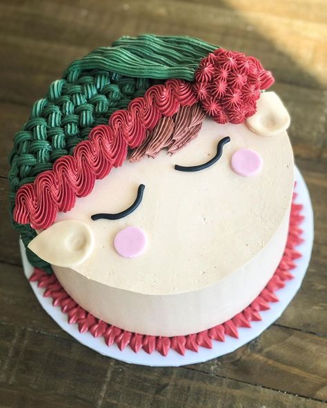 Cute Christmas Cake, Elf On The Shelf Birthday, Elf Cake, Christmas Cupcake Cake, Amazing Cake Decorating, Decorating Ideas For Christmas, Christmas Cakes Easy, Chicken Cake, Rainbow Birthday Cake