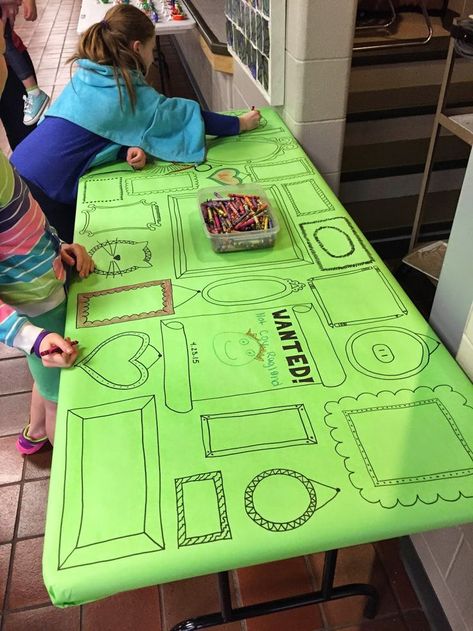 Create art during your yearly art show with this impromptu art station! | Art Show Ideas Collaborative Art Projects, Group Art, Elementary Art Projects, Interactive Art, Collaborative Art, Art Lessons Elementary, Middle School Art, Art Station, Family Art