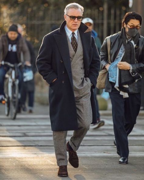 Douglas Cordeaux on Instagram: "A crisp first day at Pitti. Lovely to see so many friends returning to Florence, many travelling again after nearly three years away. Caught by @al.photographers Coat @liveranoandliverano made with a heavy @foxbrothers1772 blind herringbone in midnight night blue. Suit, DB by Gigi @sartoria_dalcuore in an 18oz Glen check flannel from the heritage range @themerchantfox Oxfords @roberto_ugolini_bespoke_shoes in mink brown suede Shirt @buddshirtmakers mid b Big 30, Many Friends, Classic Menswear, Bespoke Shoes, Night Blue, Gentleman Style, Blue Suit, Brown Suede, First Day