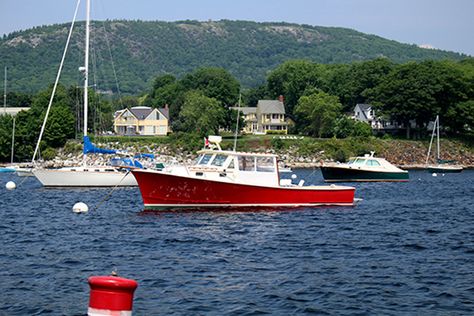 Weekend in: Penobscot Bay, Maine - SmarterTravel.com Penobscot Maine, New York Life, Book Aesthetics, Maine Wedding, Vacation Ideas, Holiday Travel, Us Travel, Travel Usa, The Locals