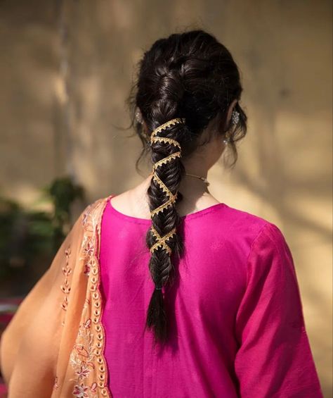 Hair For Graduation, Long Hair And Short Hair, Saree Hairstyles, Light Makeup Looks, Easy Hairstyles For Thick Hair, Hair Inspiration Long, Veteran's Day, Bridal Hair Updo, Ribbon Hairstyle