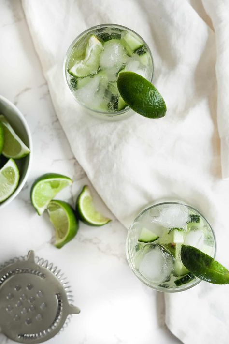 Cucumber Smash Cocktail Cocktail With Vodka, Elderflower Cocktail, Citrus Drinks, Citrus Cocktails, Flavored Sparkling Water, Flavor Ice, Flavored Vodka, Club Soda, Lime Wedge