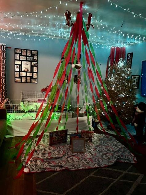 Wild On The Shelf Ideas, Elf On The Shelf Hotel Ideas, Elf On The Shelf Hotel Room Ideas, Elf Entrance Ideas, Elf 2024, Pto Board, Cute Halloween Tattoos, Christmas Entertainment, Elf Ideas Easy