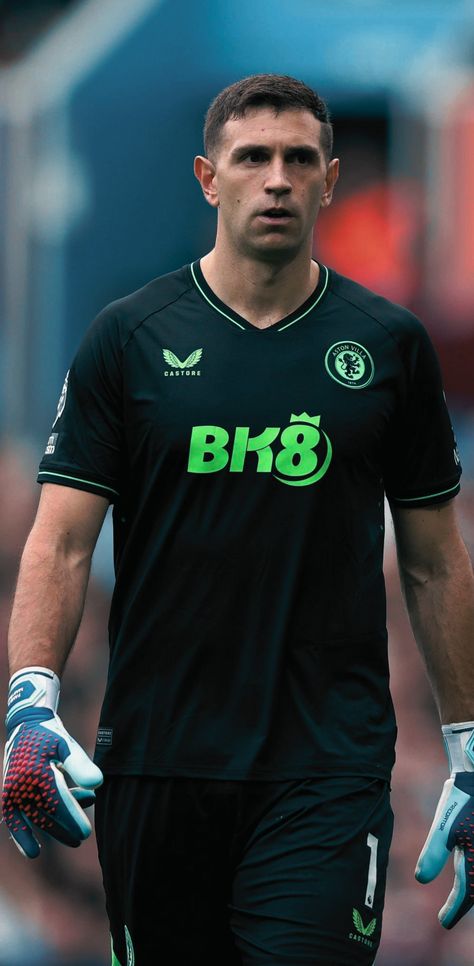 Emi Martinez Wallpaper, Diego Lainez Shirt Off, Diego Lainez Wallpaper Mexico, Unai Emery Aston Villa, Emiliano Martinez World Cup 2022, Aston Villa Wallpaper, Aston Villa Kit, Aston Villa, Football Wallpaper