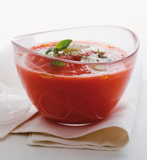 Gazpacho semplice Gazpacho Recipe, Heart Food, Garden Crafts Diy, Italian Pasta, Gazpacho, Recipe Collection, Creative Food, Finger Foods, Italian Recipes