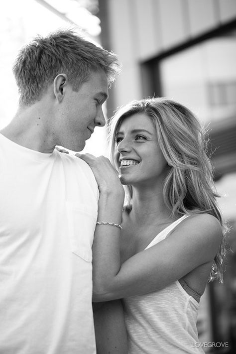 Johanna Ormsby and Chris Gregory 04 Couple Posing Ideas, Shooting Couple, Short Bride, Engagement Picture, Cute Couple Quotes, Foto Tips, Foto Poses, Prom Pictures, Posing Ideas