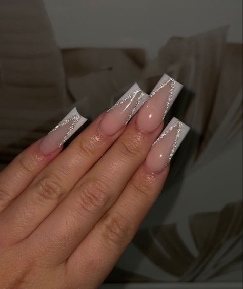 Nail Ideas Acrylic Coffin Long Initials, Silver V French Tip Nails, White V French Tip Nails Square, White Glitter V Tip Nails, V French With Glitter, French Tip W Silver Line, V Line Nails Acrylic, French Tip Acrylic Nails V Shape, Triangle French Tip Nails With Glitter