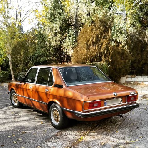 E12 Bmw, Bmw Classic Cars, Bmw Classic, Bmw 5 Series, German Cars, All Cars, Cars And Motorcycles, Motorcycles, Classic Cars