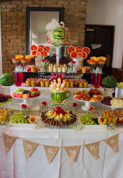 Fruit Bar Wedding Buffet, Fruit Platter Wedding Party Ideas, Fruit Table Display Wedding Dessert Bars, Wedding Fruit Platter Ideas, Fruit Bar Ideas Wedding, Wedding Shower Fruit Display, Easy Brunch Catering Ideas, Fruit Table Set Up, Sweet 16 Fruit Table