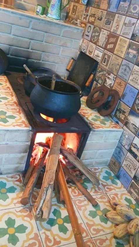 21 Inspirasi Dapur Tungku Kayu Bakar dengan Desain Modern 6 Dapur Kotor, Firewood Stove, Brick Bbq, Diy Grill, Outdoor Kitchen Decor, Outdoor Kitchen Plans, Kabinet Dapur, Outdoor Stove, Outdoor Oven