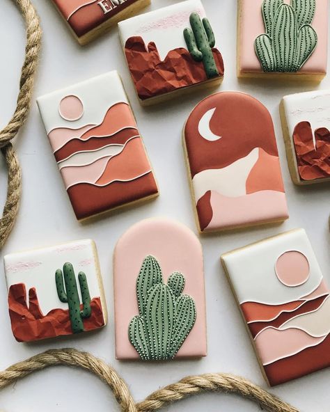 Cacti Cookies, Plant Cookies, Royal Cookies, Desert Scenes, Cookies Icing, Cookie Deserts, Cookie Decorating Supplies, Flooding Cookies, Royal Iced Cookies