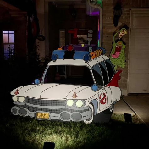 Halloween Family Decorations, Ghost Buster Halloween Decor, Ghostbusters Halloween Yard, Ghostbusters Outdoor Decorations, Ghostbusters Outdoor Halloween Decor, Ghost Busters Decorations Diy, Ghost Busters Halloween Decor, Ghostbusters Halloween Party, Ghost Buster Halloween Decorations