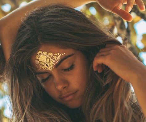 Self love is the biggest service you can do for humanity. Love yourself, so deeply ⌽ @mimielashiry #goldenlotus Gold Face Paint, Bollywood Night, Mimi Elashiry, Make Carnaval, Festival Inspo, Look Festival, Mode Hippie, Metal Tattoo, Flash Tattoos