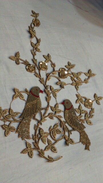 Motif Design Embroidery, Cutwork Suits, Indian Parrot, Bridal Vogue, Bridallehenga Bridal, Hand Work Design, Hand Embroidery Dress, Kurti Embroidery Design, Handmade Embroidery Designs