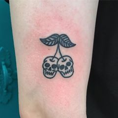 Skull cherry vol.2 @nerdclubtattoo Dumbest Tattoos, Vintage Style Tattoos, Give Me Love, Cherry Tattoos, Tattoo Old School, Tattoo Font, Up Tattoos, Halloween Tattoos, Tattoo Flash Art