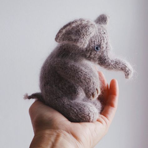 What Are You Knitting Today? How About A Little Elephant Designed By Claire Garland? | KnitHacker Elephant Knitting Pattern, Knit Elephant, Claire Garland, Ravelry Knitting, Animal Knitting Patterns, Afrikaans Quotes, Textile Sculpture, Quick Knits, Elephant Lover