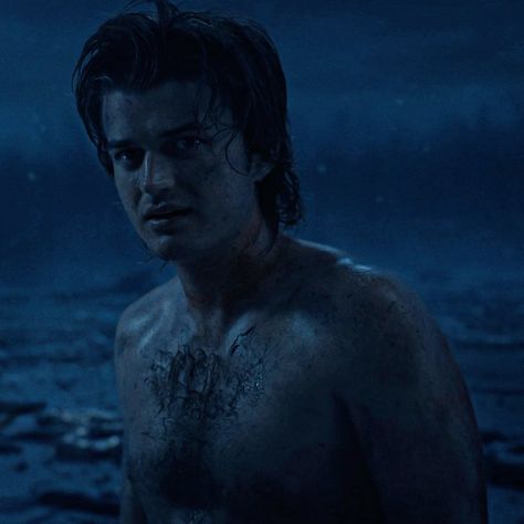 Steve Harrington Steve Harrington Shirt Off, Steve Harrington Beaten Up, Steve Season 4, Steve Harrington Season 4, Stranger Things Season 4, Average Joe, Stranger Things Aesthetic, Joe Keery, Getting Him Back