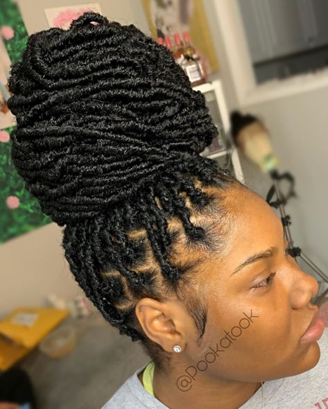 Seren Locs Hairstyles, Draid Locks Hairstyles For Women, Straight Up Hairstyles Braids, Up Hairstyles Braids, How To Style Butterfly Locs, Straight Up Hairstyles Braids African, Straight Crochet Hairstyles, Black Hairstylist, Black Braids Hairstyles