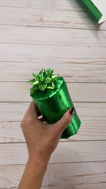 LENNIA (Folding Queen 👑) on Instagram: "Easy way to gift wrap a circular item #wrappingpaper #wrappingpresents #wrappinghacks #wrappinggifts" How To Wrap A Circular Gift, How To Wrap, Present Wrapping, Christmas Inspo, Paper Folding, Gift Wrap, Wrapping Paper, Gift Wrapping, Herbs