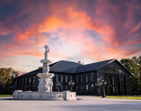 Northeast Ohio Wedding Venues, Glass Cabin, Ohio Wedding Venues, Have The Best Day, Wedding Barn, Northeast Ohio, Ohio Wedding, Castle Wedding, The Best Day