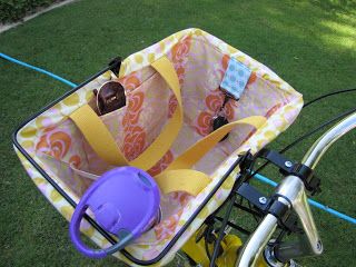 bike basket liner/tote bag with pockets! Diy Bike Basket, Bike Basket Liner, Stationary Bike Workout, Bicycle Baskets, Schwinn Bike, Beach Cruisers, Bicycle Rims, Biking Diy, Tote Bag With Pockets