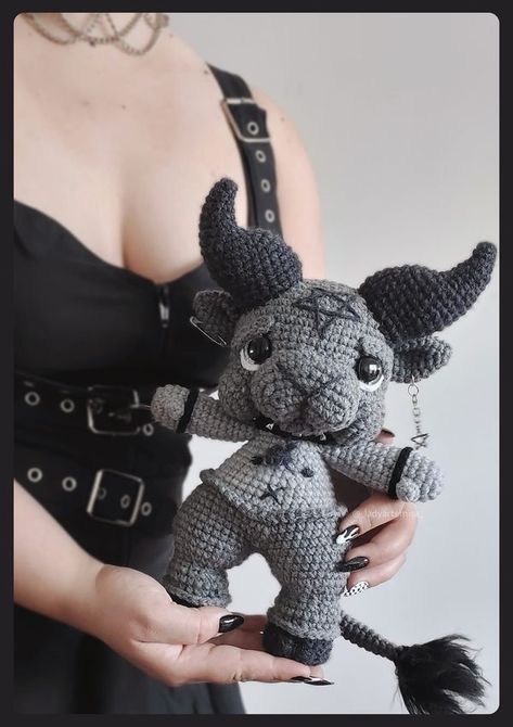 Free Crochet Baphomet Pattern, Skull Amigurumi Free Pattern, Baphomet Crochet Pattern Free, Baphomet Amigurumi, Dark Crochet, Lord Of Darkness, Crocheting For Beginners, Rock Baby Clothes, Man Crafts