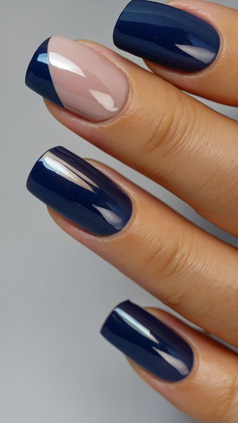 Discover the ultimate guide to blue nail designs that will give your summer 2024 manicure a trendy edge From captivating dark navy shades to refreshing light blue ideas this blog post features a variety of stunning designs that cater to every style Whether youre looking for royal blue nails to make a statement or sky-inspired artwork for a subtle touch weve curated the best dark navy art styles that are perfect for the season Explore creative and unique designs that showcase Dark Blue And Pink Nails, Navy Nails With Gold, Dark Blue Fall Nails, Navy Blue Chrome Nails, Navy Nail Ideas, Denim Blue Nails, Navy Blue Nails Acrylic, Navy Blue Nail Ideas, 2024 Manicure