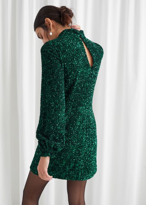 PDP - & Other Stories - & Other Stories Green Sequin Dress, Dresses Green, New Years Eve Dresses, New Years Eve Outfits, Holiday Party Dresses, Green Mini Dress, Green Sequins, Pleated Maxi Dress, Sequin Mini Dress