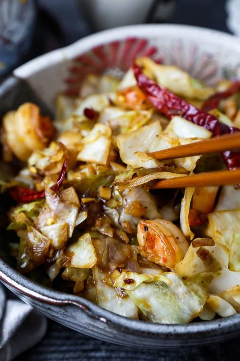 Stir Fry With Shrimp, Stir Fry Cabbage, Stir Fry Shrimp, Fry Cabbage, Fry Shrimp, Cabbage Stir Fry, Vegan Fish, Dried Shrimp, Easy Asian Recipes