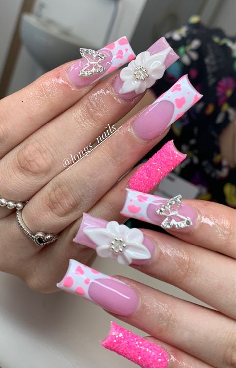 Pink Cow Print Nails, Classy Black Nails, Cow Print Nails, Halloween Costum, Cow Nails, 2024 Halloween, Print Nails, Casual Nails, Pink Out