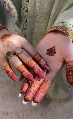 Purple Wallpaper Video, Mehandi Design Palm, Tattoo Henna Design, Minimal Mehendi, Mehndi For Beginners, Mehndi Tutorial, Palm Mehndi, Traditional Mehndi, Henna Inspo