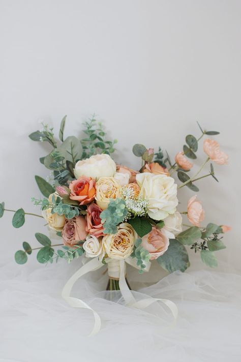 Peach And Ivory Wedding, Ivory Wedding Bouquet, Wildflower Bridal Bouquets, Classic Wedding Bouquet, Small Bridal Bouquets, Boho Bridal Bouquet, Ivory Bouquet Wedding, Colorful Wedding Bouquet, Peach Bouquet