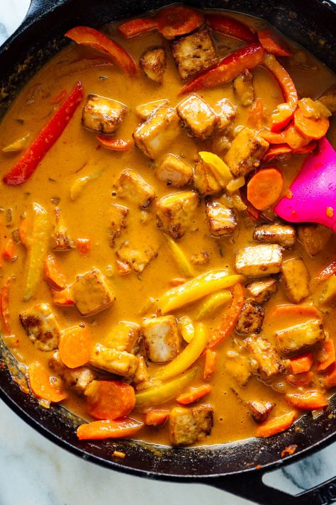 Panang Curry Tofu, Panang Curry Vegetarian, Curry Panang, Penang Curry, Plant Meals, Curry With Vegetables, Vegetables Curry, Thai Panang Curry, Curry With Tofu