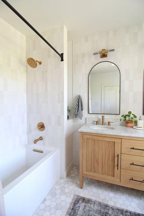 BIG Before & After: Laburnum Park Bathroom Project Lvp Bathroom Floors, Bathroom For Two, Park Bathroom, Guest House Bathroom, Boy Bathroom, Kids Bathroom Remodel, Kid Bathroom, Hawaii House, Natural Bathroom