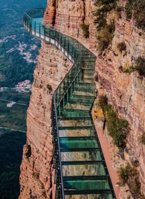 Precious Places, Chinese Mountains, Floating Architecture, Glass Bridge, Bridge Photography, Nice Places, Breathtaking Places, Pedestrian Bridge, Island Resort