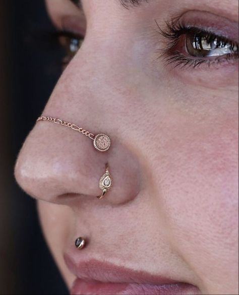 Beauty • Instagram Nose Piercing Big Nose, Nose Chain Piercing, Chain Nose Piercing, Two Nose Piercings, Maya Jewelry, High Nostril Piercing, Nose Chain, Nose Piercing Ring, Nostril Piercing