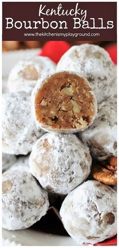 Taste Of Home Bourbon Balls, Bourbon Ball Recipes, Bourbon Balls Recipe Southern Living, Dessert Recipes With Bourbon, Whisky Balls Recipe, Easy Bourbon Desserts, Christmas Bourbon Balls, Christmas Whiskey Bubbles 12 Tomatoes, Rum Truffle Balls