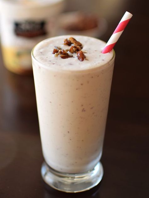 Maple-Butter Pecan Milkshake - Deliciously dairy-free, gluten-free, soy-free and vegan! This indulgent delight has the perfect buttery base and easy toasted maple pecans. Dairy Free Milkshake, Maple Pecans, Paleo Drinks, Maple Butter, Milkshake Recipe, Vegan Drinks, Healthy Drink, Paleo Treats, Milkshake Recipes