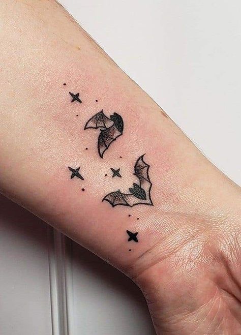 Bat Tattoos, Bats Tattoo Design, Bat Tattoo, Wicked Tattoos, Sweet Tattoos, Creepy Tattoos, Spooky Tattoos, Cute Little Tattoos, Modern Ideas