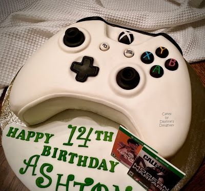 Xbox Cake Ideas, Xbox One Cake, Xbox Birthday Party, Controller Cake, Xbox Party, Xbox Cake, Red Birthday Cakes, Video Game Cakes, Rectangle Cake