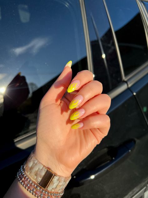 Neon Yellow Flame Nails Neon Yellow Flame Nails, Yellow Evil Eye Nails, Neon Yellow Almond Nails Designs, Neon Flames Nails, Yellow Flame Nails, Flame French Tip Nails, Neon Yellow French Tip Nails, Green Flame Nails, Neon Yellow Nail Art