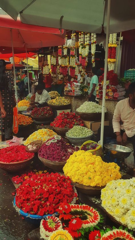 Flower Stall, India Aesthetic, Flowers Market, Desi Aesthetic, Indian Aesthetic, Visual Diary, Morning Flowers, God Illustrations, Flower Market